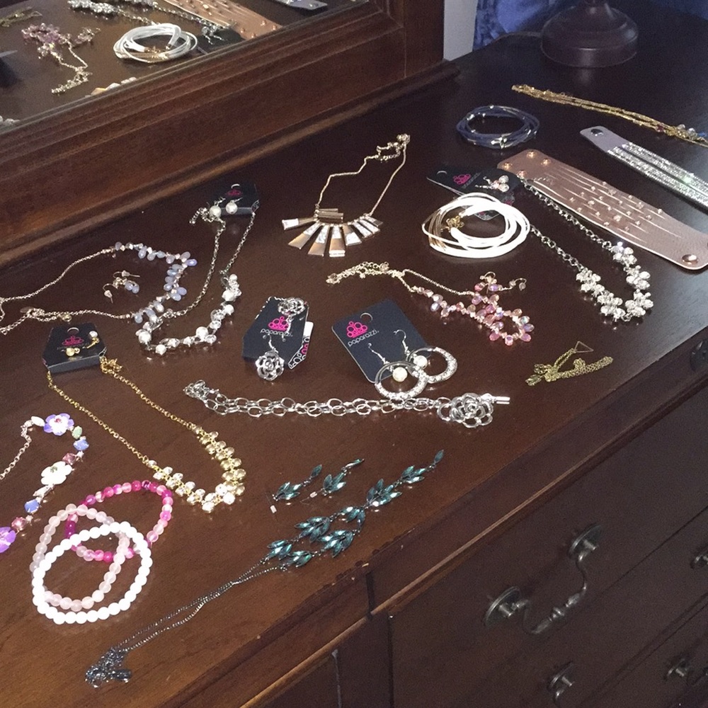 Lot of Paparazzi Jewelry